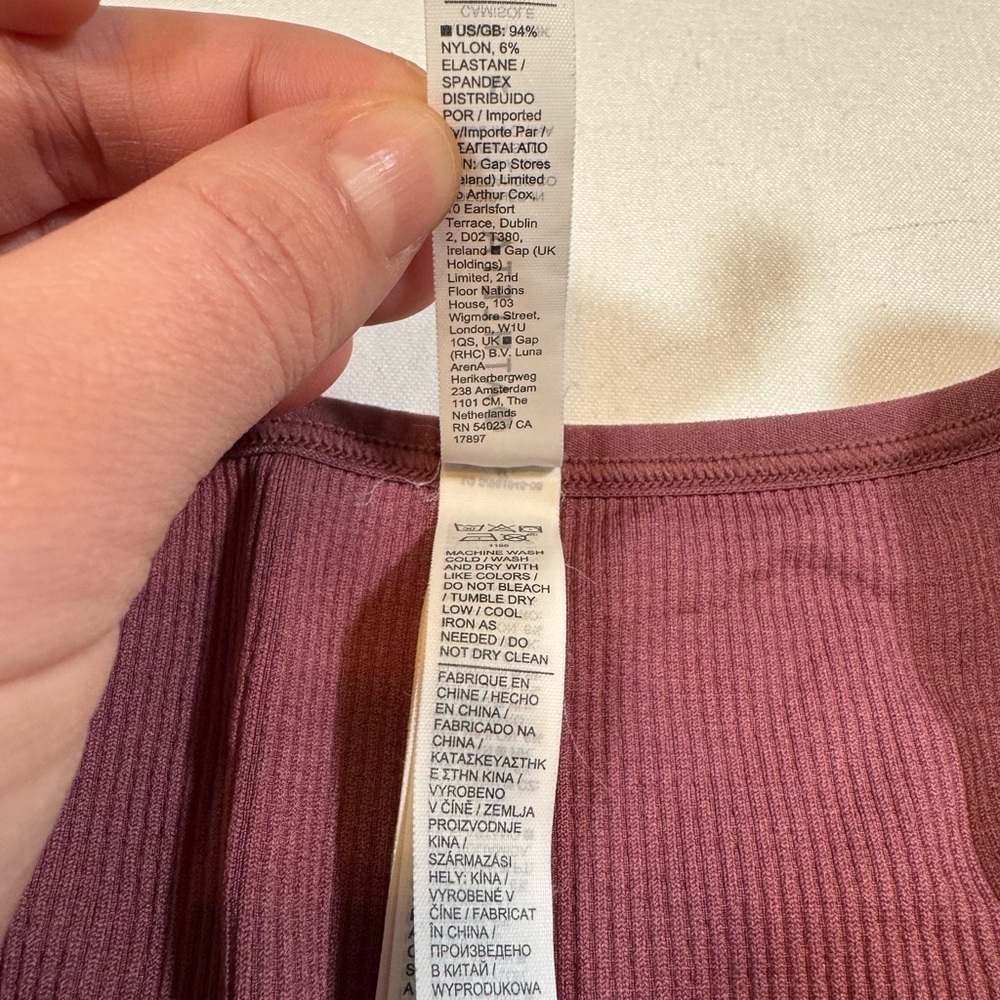 Athleta Women’s Ribbed Maroon Athletic Workout Tank Top - Picture 4 of 7